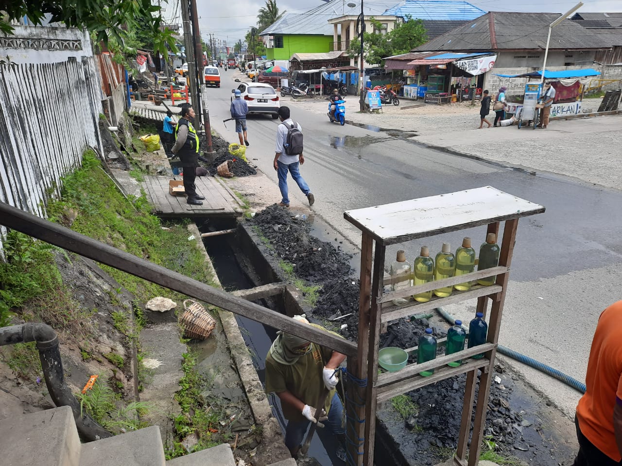 PELAKSANAAN KEGIATAN NORMALISASI PARIT /DRAINASE